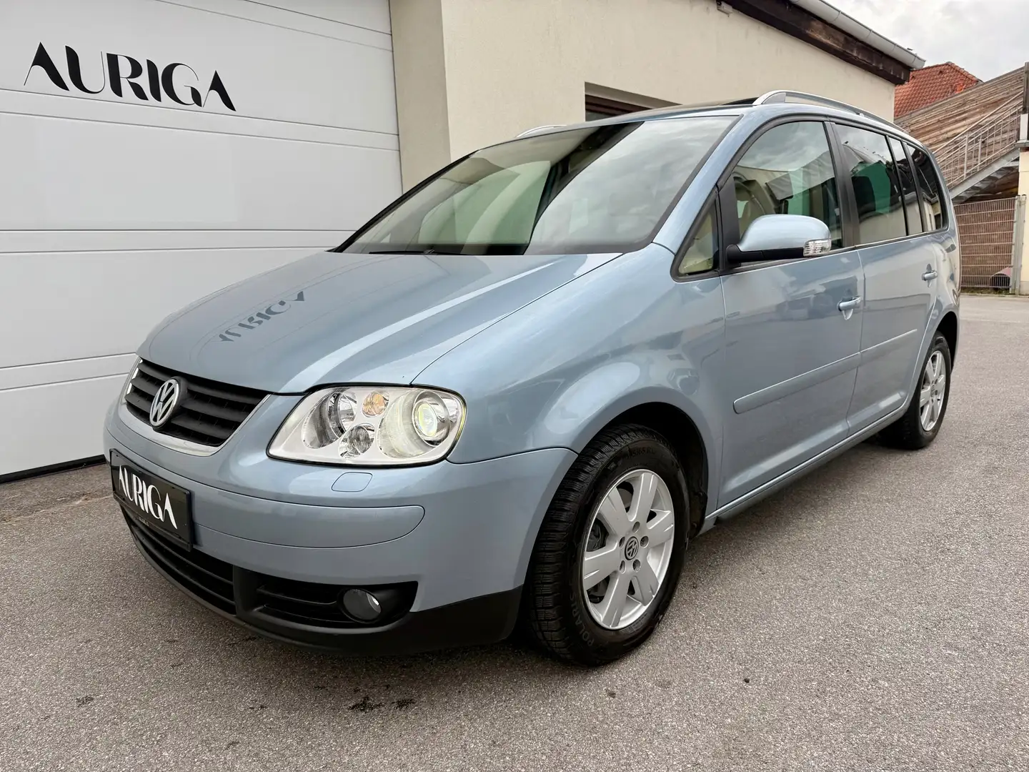 Volkswagen Touran Highline ***Erstbesitz***Schiebedach*** Silber - 1