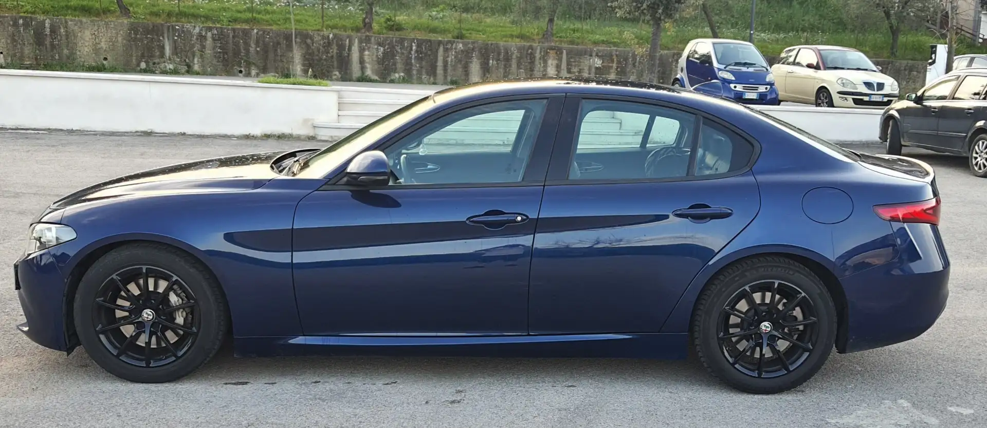 Alfa Romeo Giulia 2.2 t Business Sport Launch Edition 180cv auto - 1