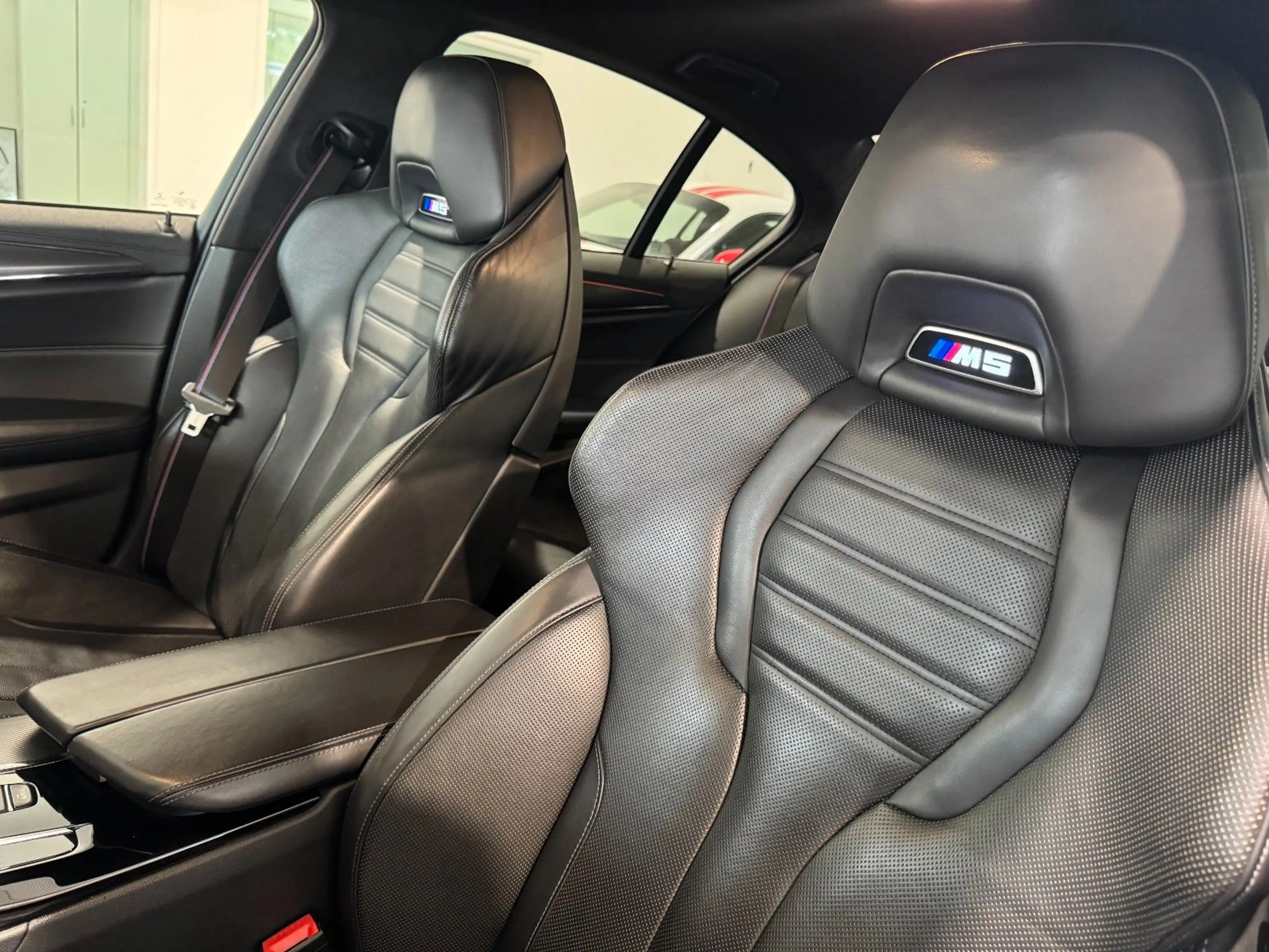 BMW M5 Competition Ambiente/NAVI/360° Kamera/Carbon — photo 11