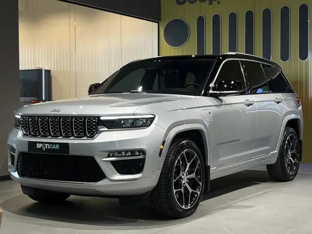Jeep Grand Cherokee Summit Plug-in