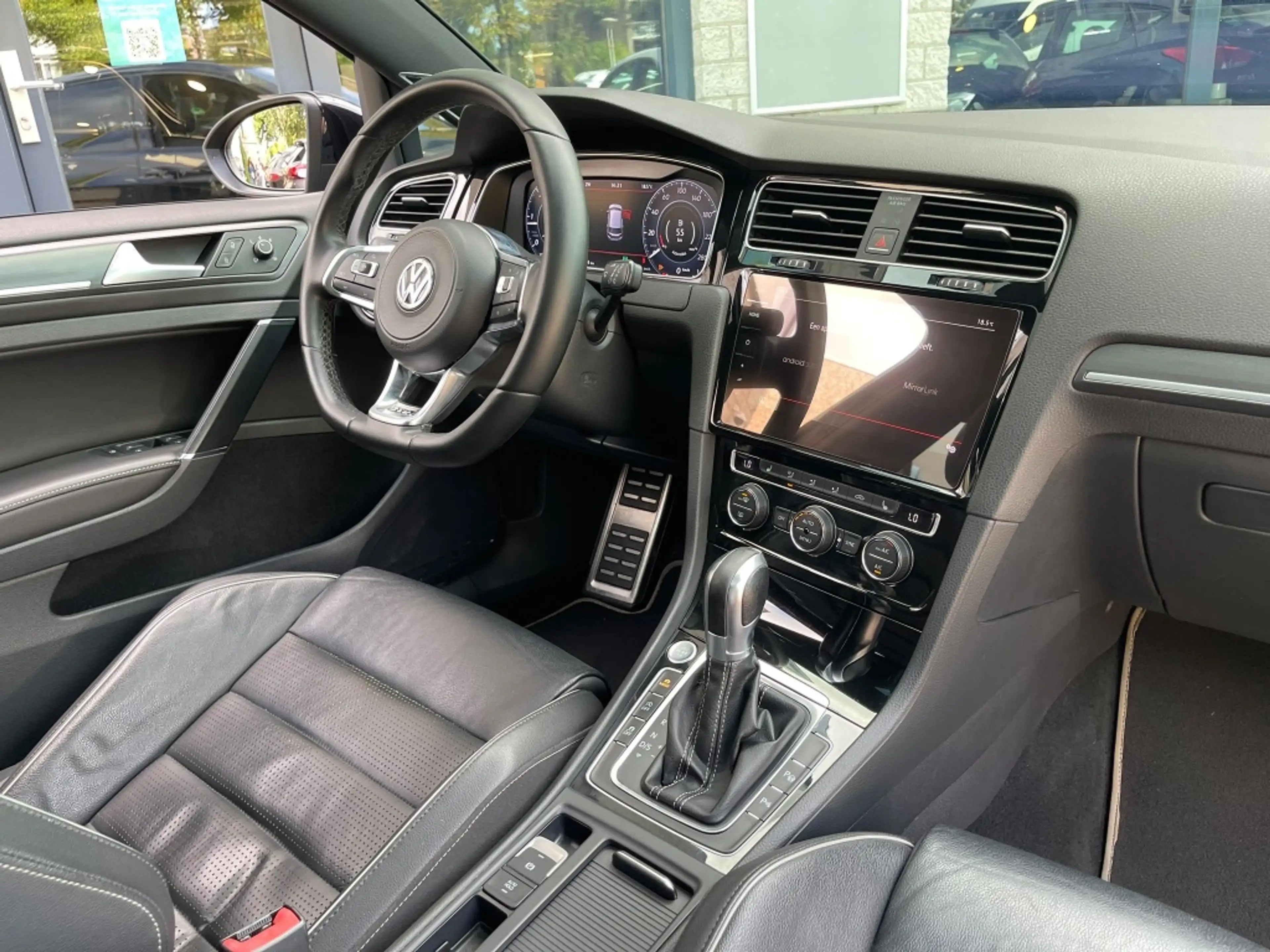 Volkswagen Golf GTD 2.0 TDI Leer Pano Dynaudio Facelift LED — photo 3