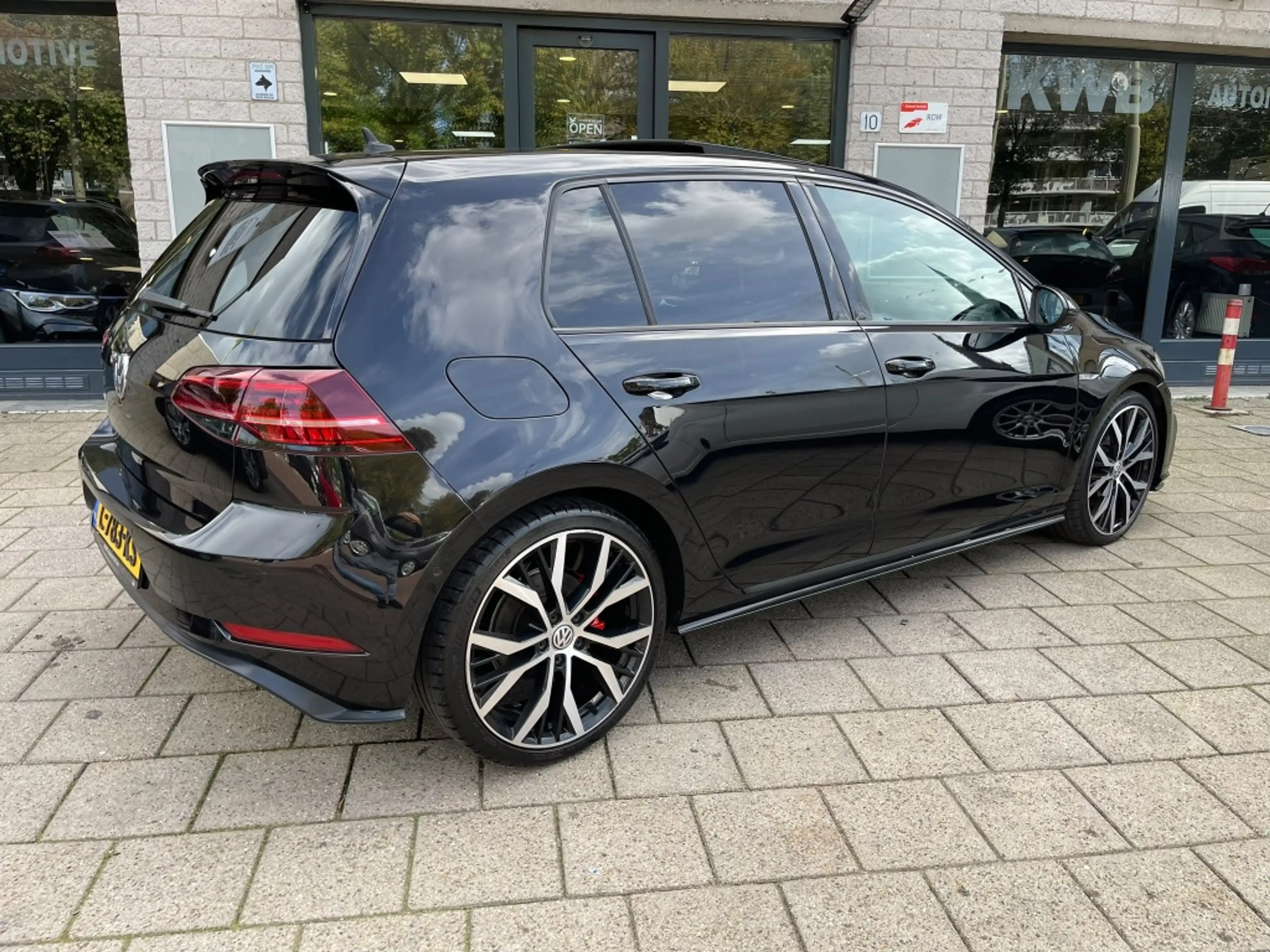 Volkswagen Golf GTD 2.0 TDI Leer Pano Dynaudio Facelift LED — photo 14