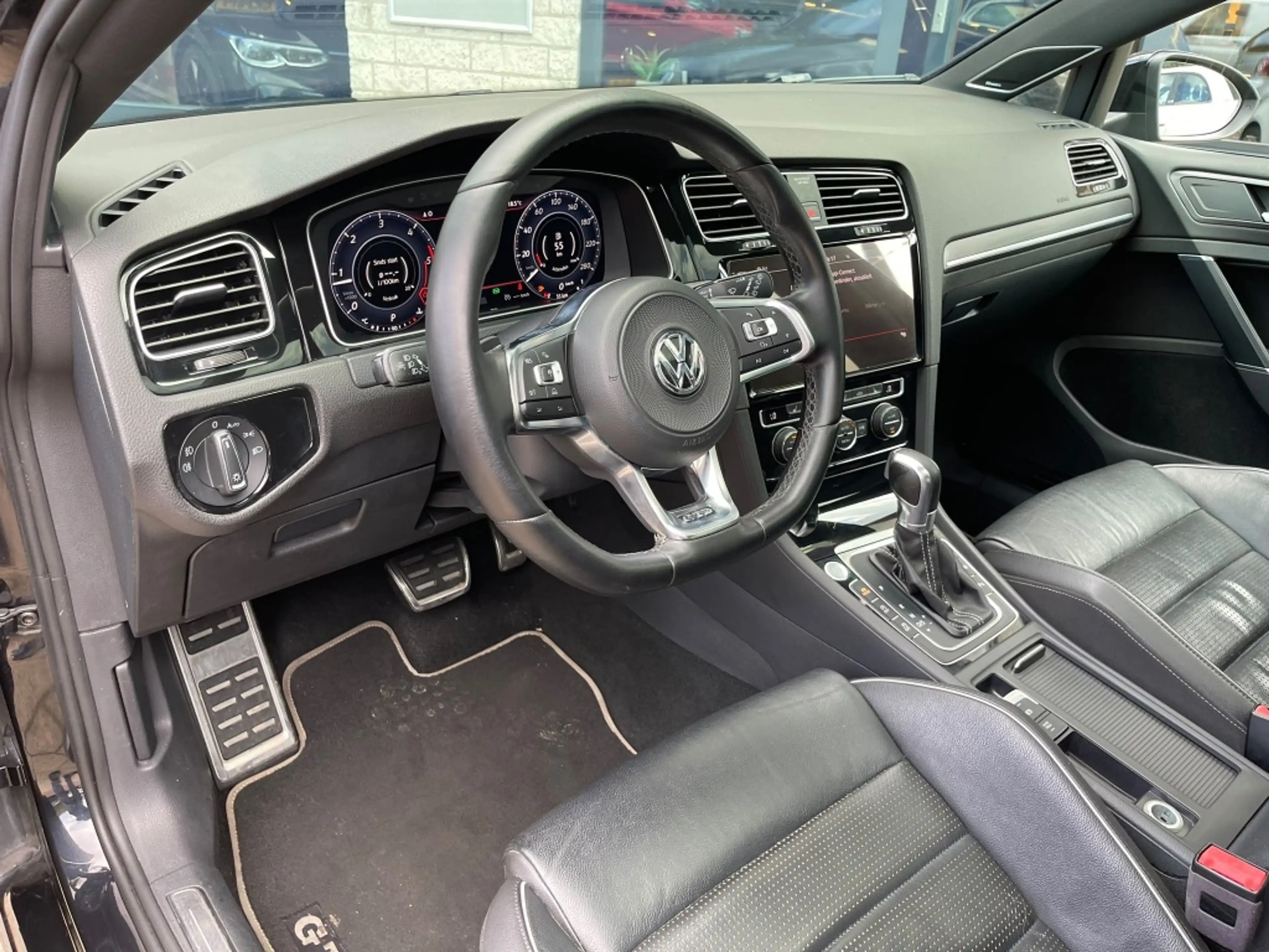 Volkswagen Golf GTD 2.0 TDI Leer Pano Dynaudio Facelift LED — photo 15