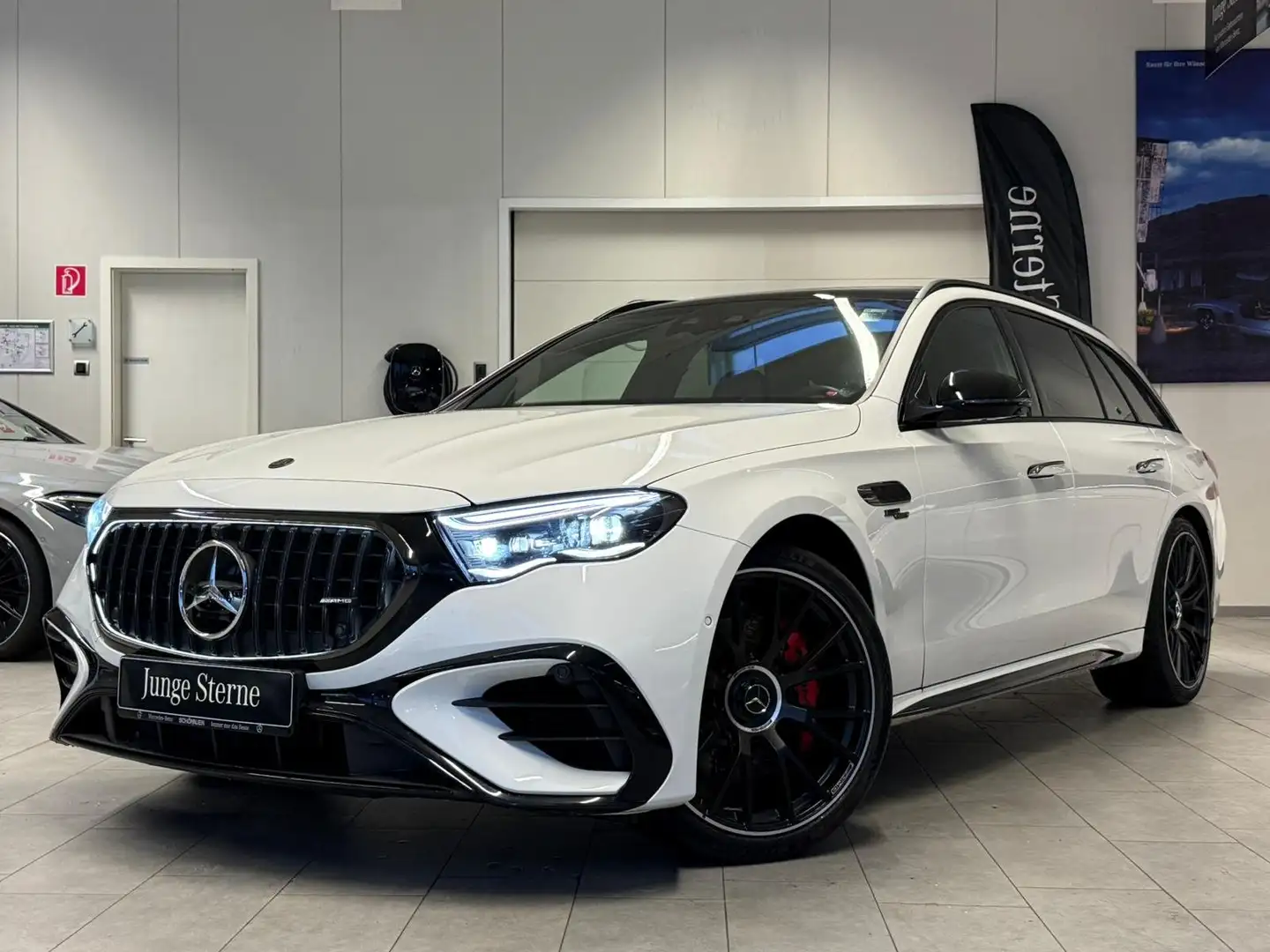 Mercedes-Benz E 53 AMG E 53 4M+ T DISTR+HUD+PANO+BURM4D+AHK+SITZKLIMA Weiß - 2