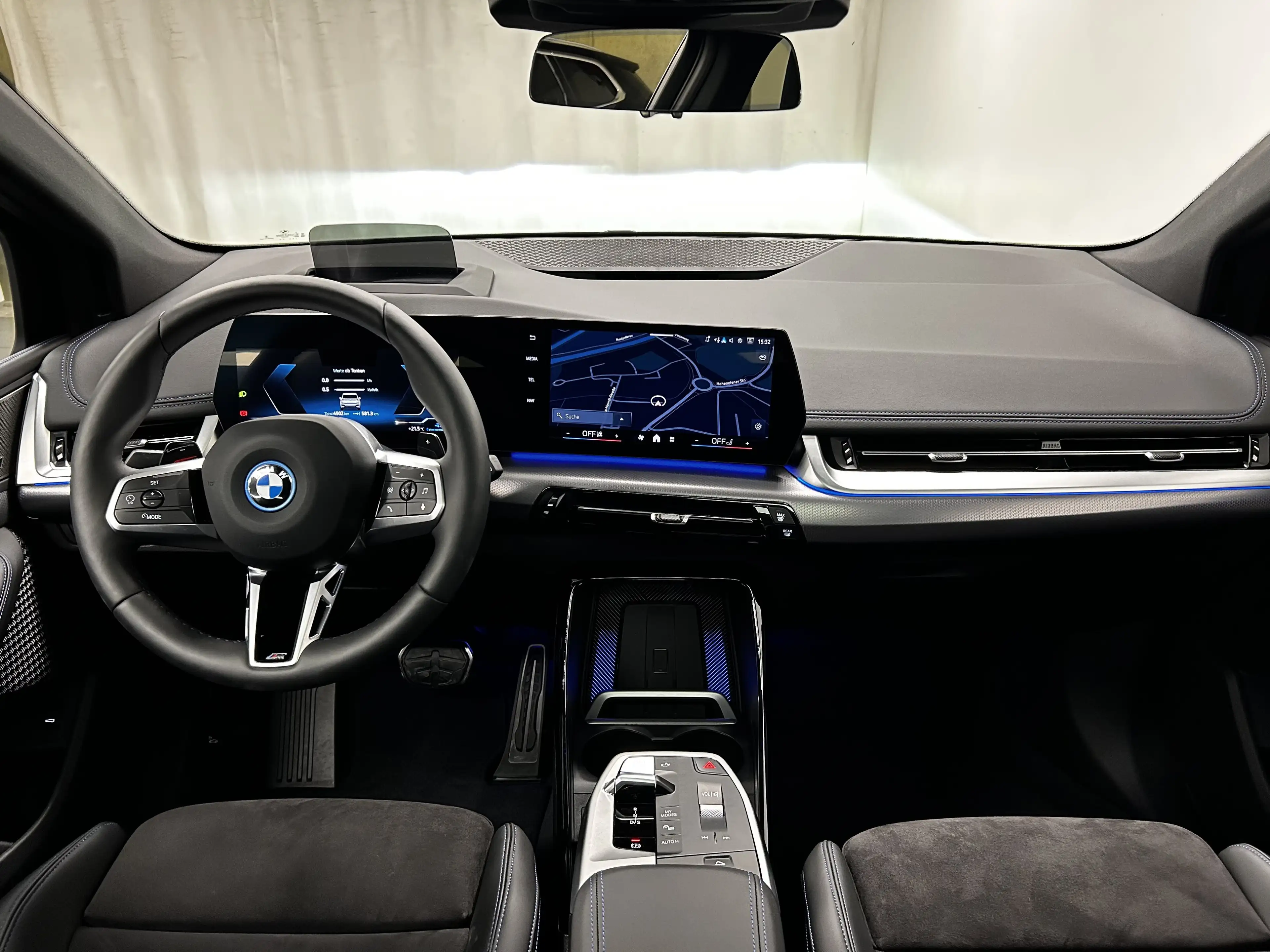 BMW 230 e xDrive Active Tourer — photo 5