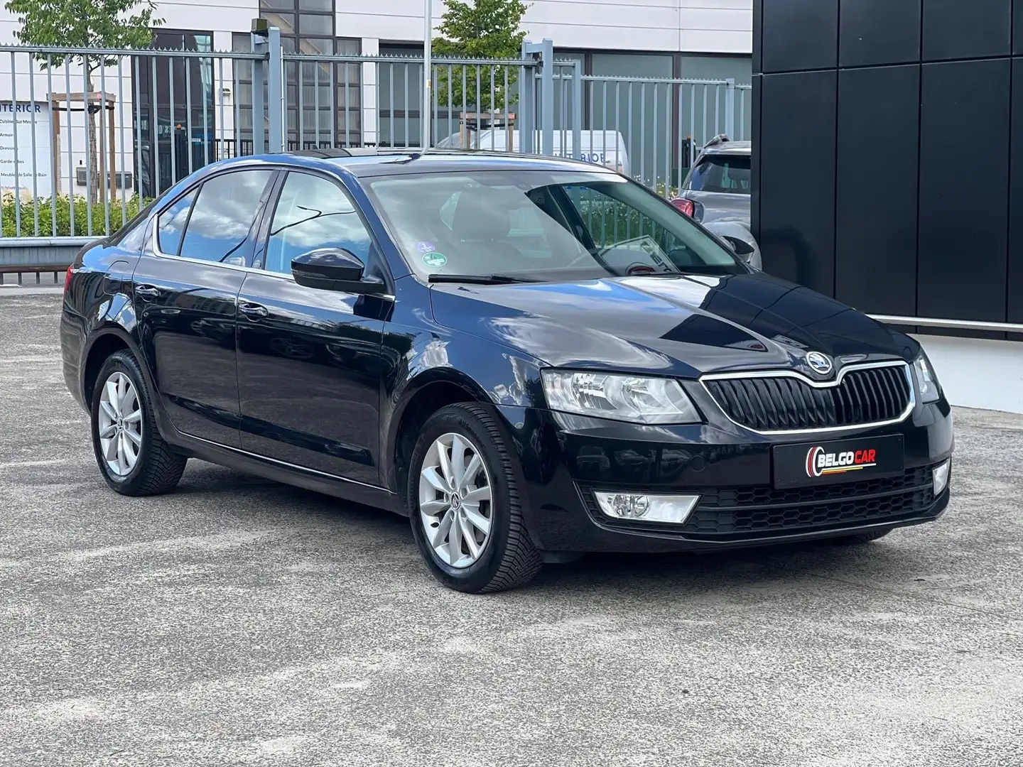 Skoda Octavia Octavia 1.2 TSI Elegance DSG Noir - 1