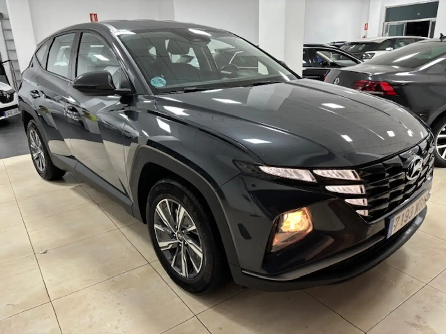 Hyundai TUCSON 1.6 CRDI Klass 4x2 Gris - 1