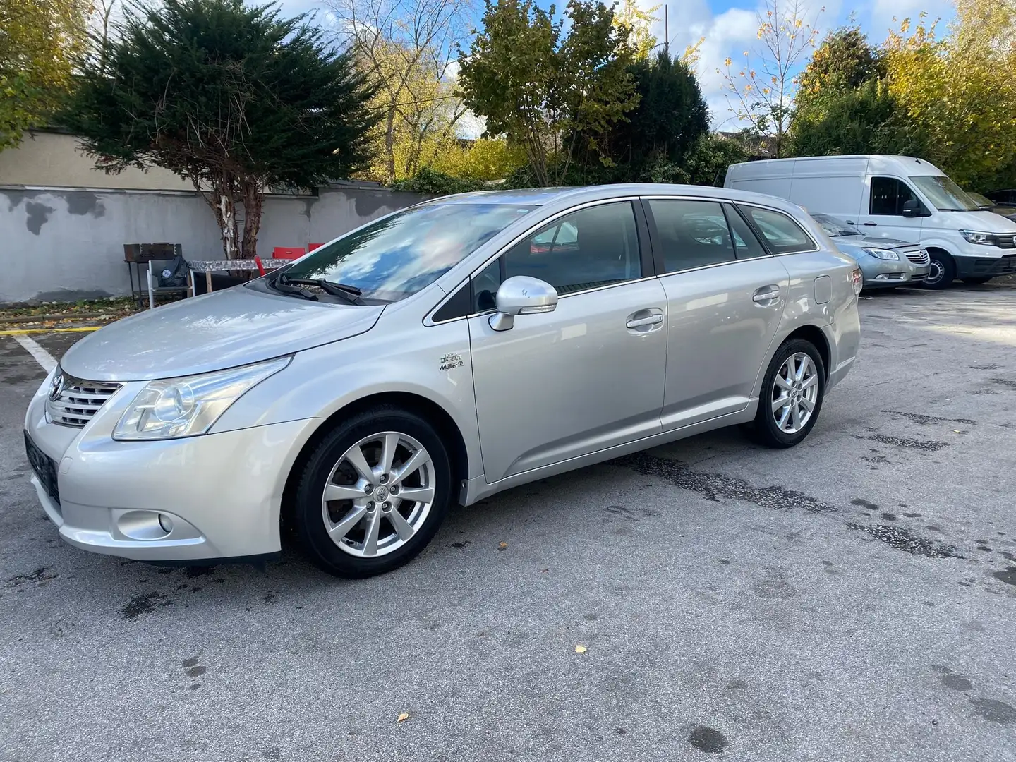 Toyota Avensis Avensis Combi Diesel Combi 2.2 D-4D Sol Stříbrná - 2