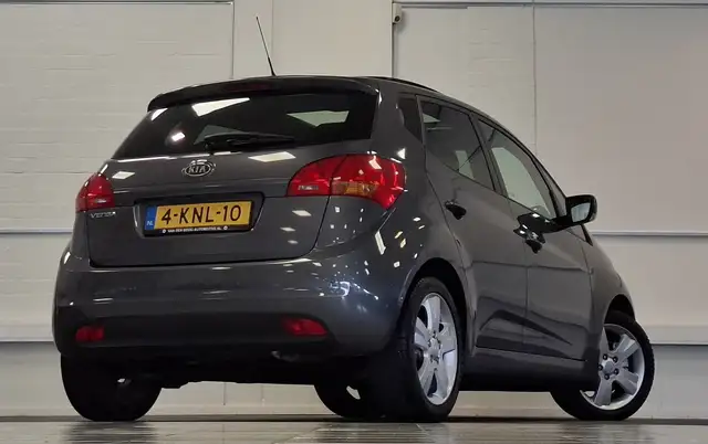 Kia Venga view 7