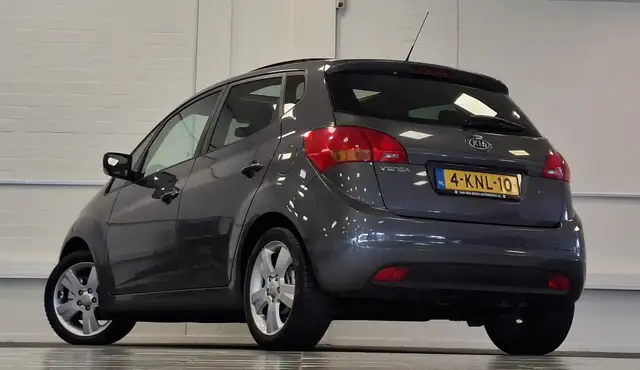 Kia Venga view 6