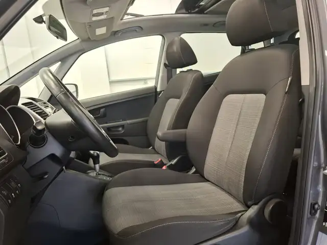 Kia Venga view 8