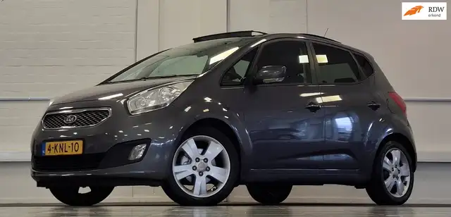 2011 Kia Venga in Grey for sale