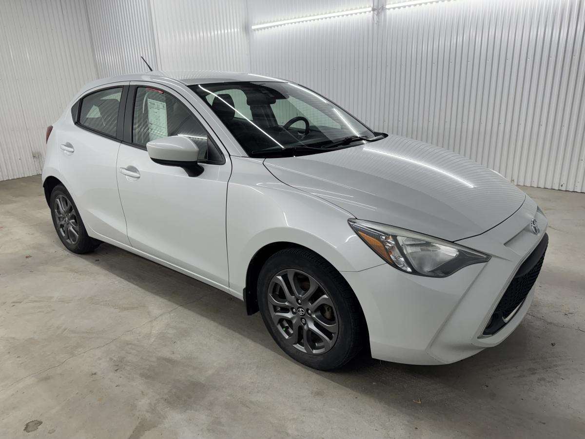 2020 Toyota Yaris XLE Mags A/C Caméra — снимка 1