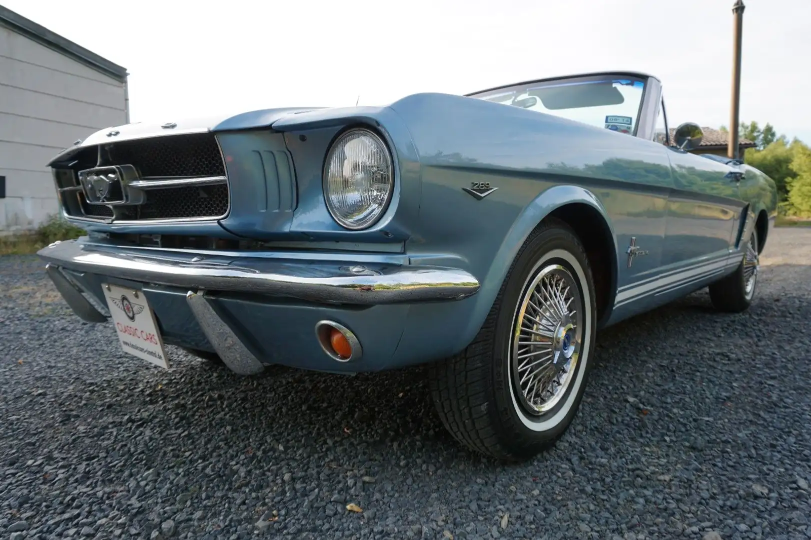 Ford Mustang Cabrio        V8 Automatik mit TüV und H Blau - 1