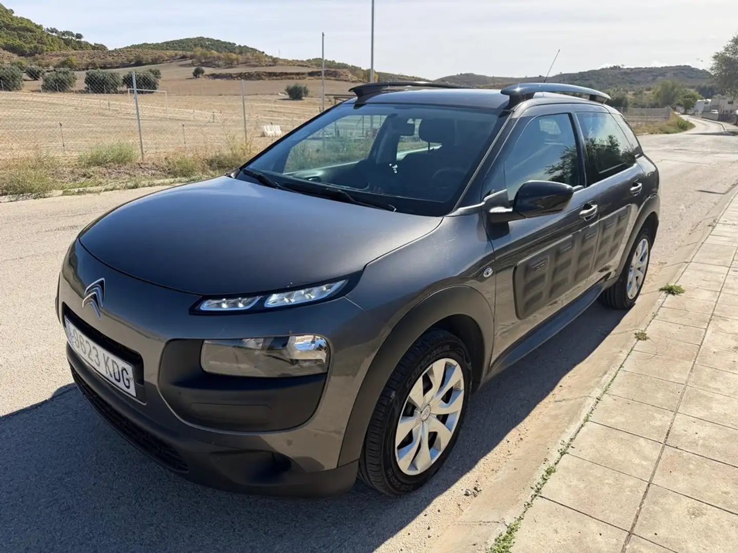 Citroen C4 Cactus 1.2 PureTech S&S Feel 110 Negro - 1