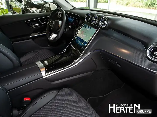 Mercedes-Benz GLC view 6