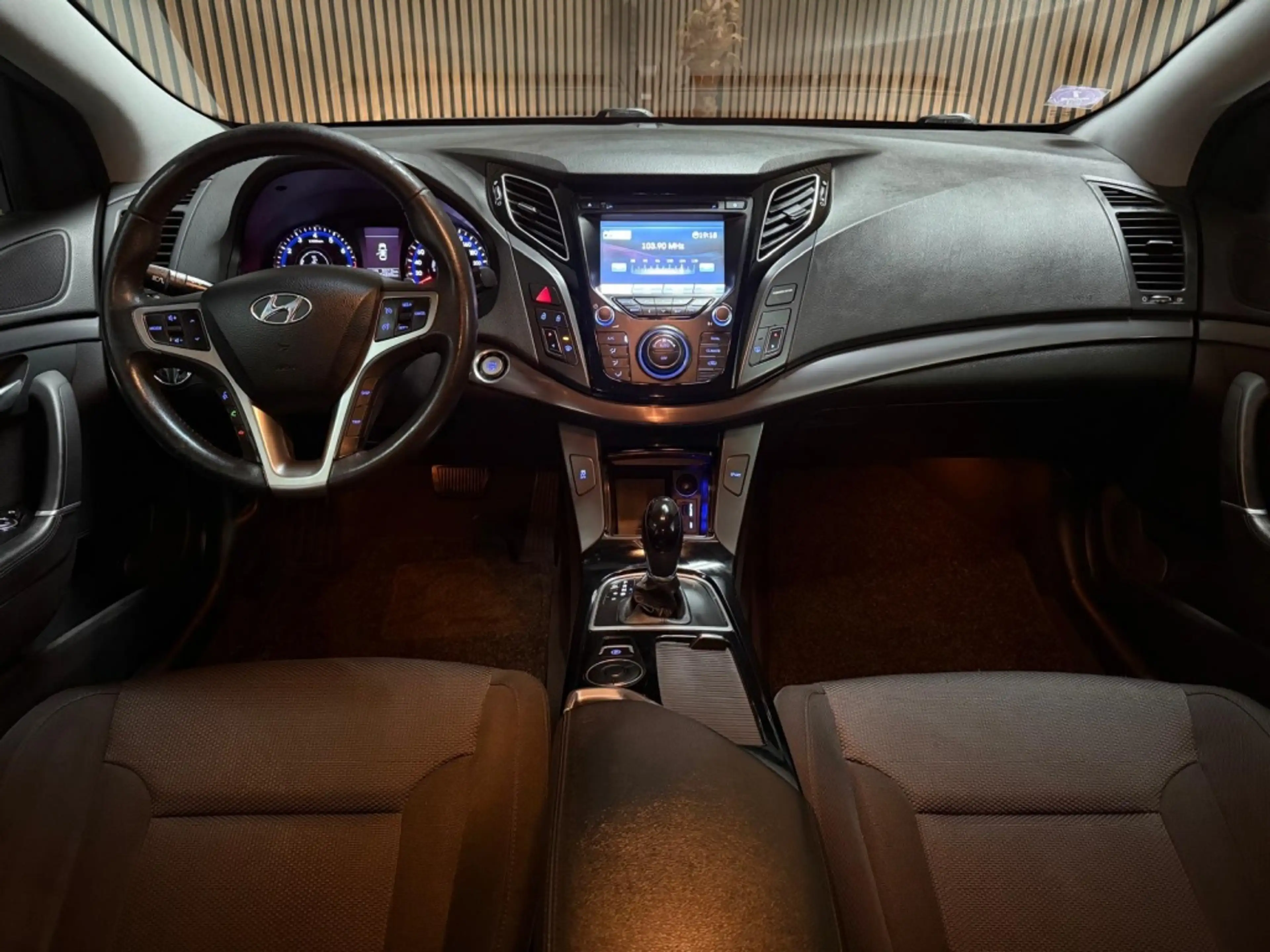 Hyundai i40 Wagon 2.0 GDI i-Vision — photo 7
