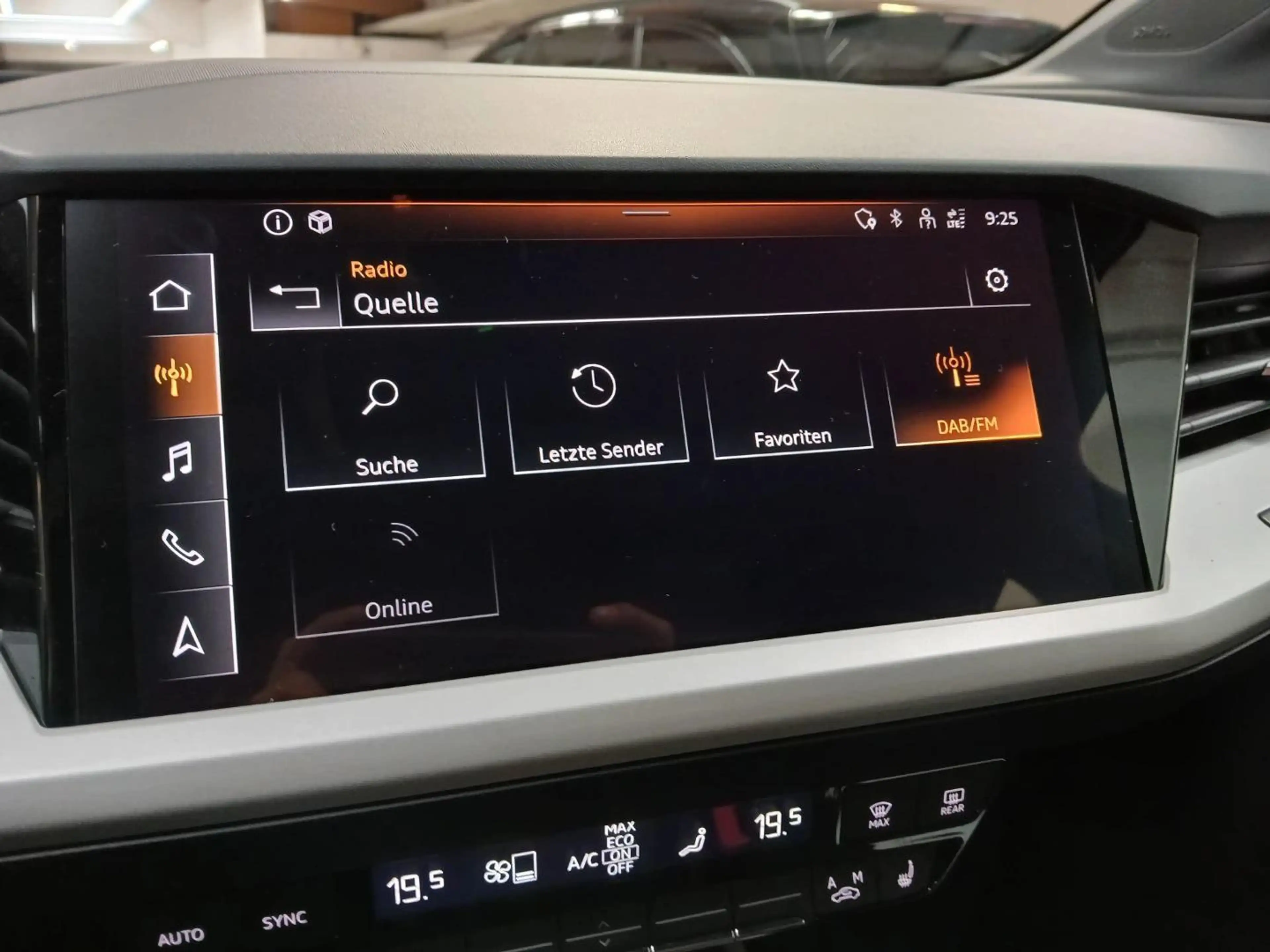 Audi Q4 e-tron 45 quattro 82kWh AHK Sonos Navi Kamera — photo 15