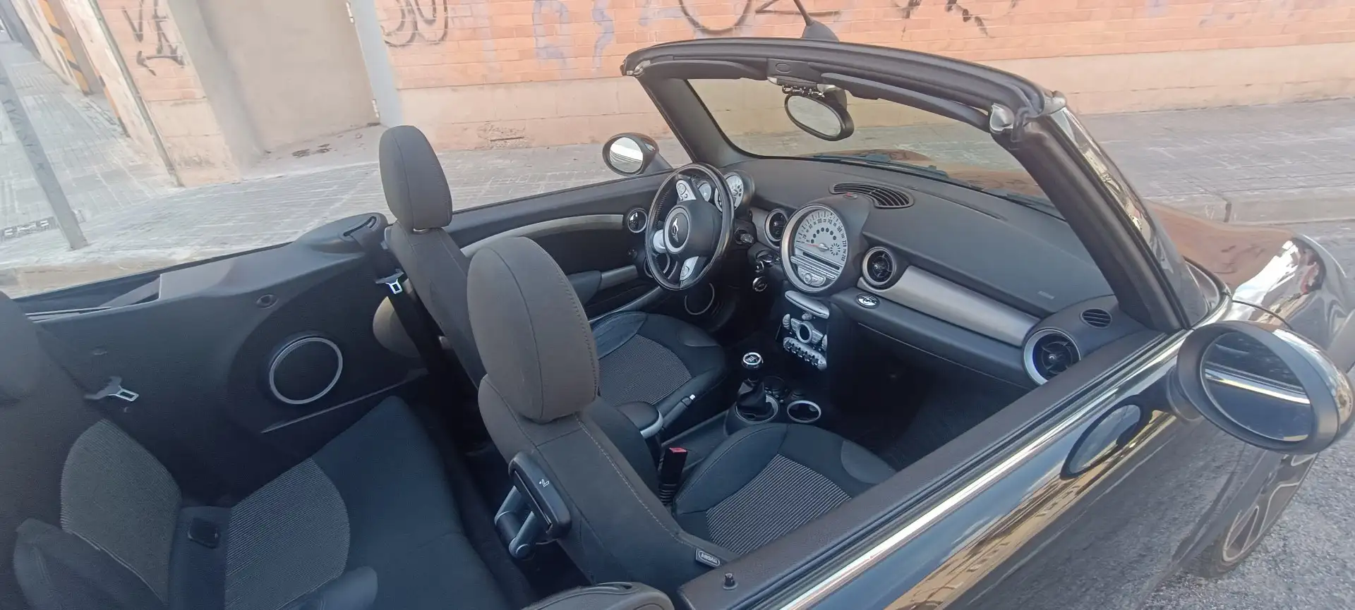 MINI Cooper Cabrio - 2