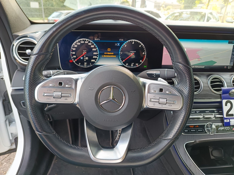 Mercedes-Benz E 400 E -Klasse T-Modell E 400 d 4Matic AMG — photo 10