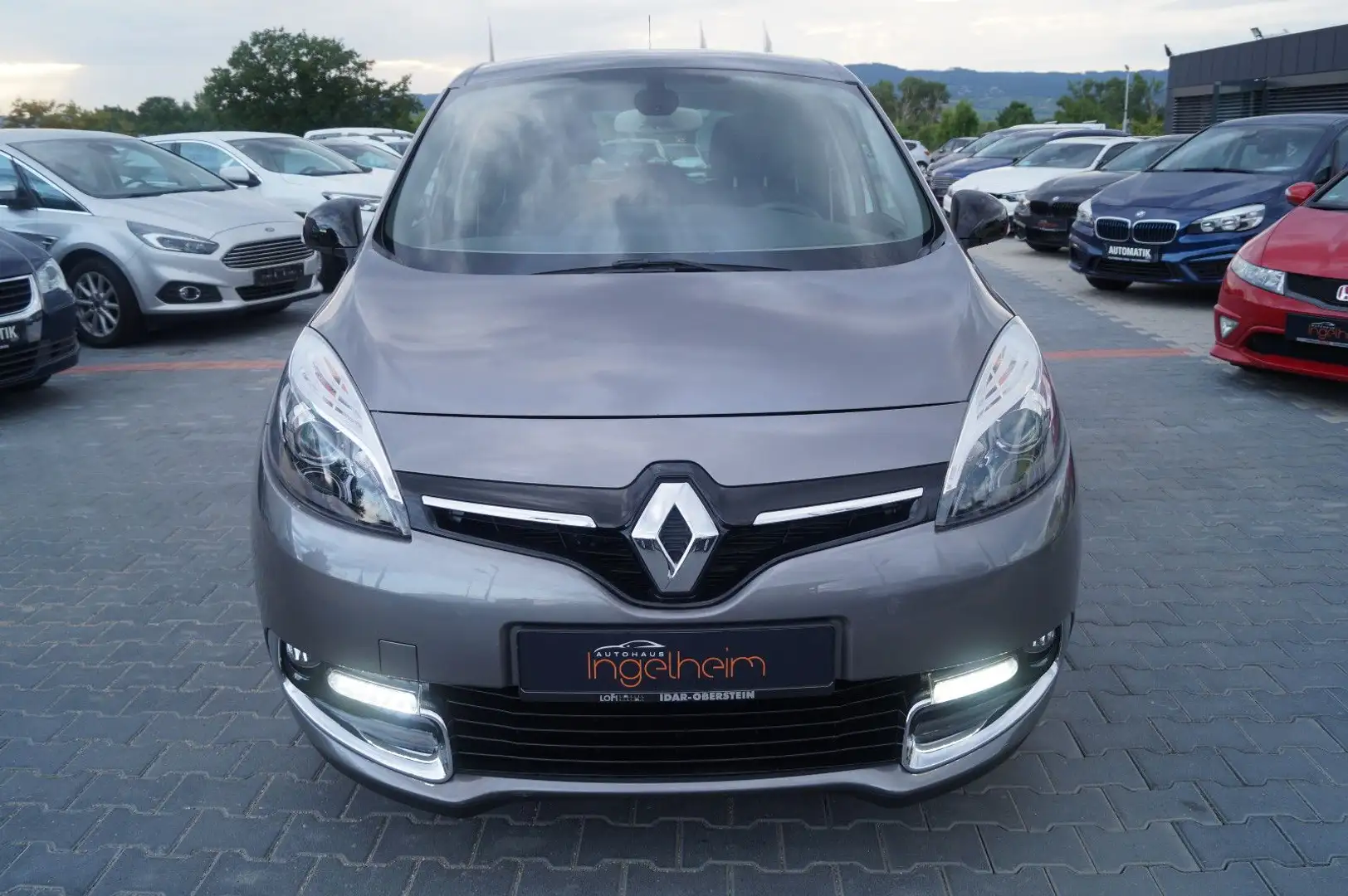 Renault Scenic III BOSE Edition Klimaautomt Navi SHZ PDC Grau - 2
