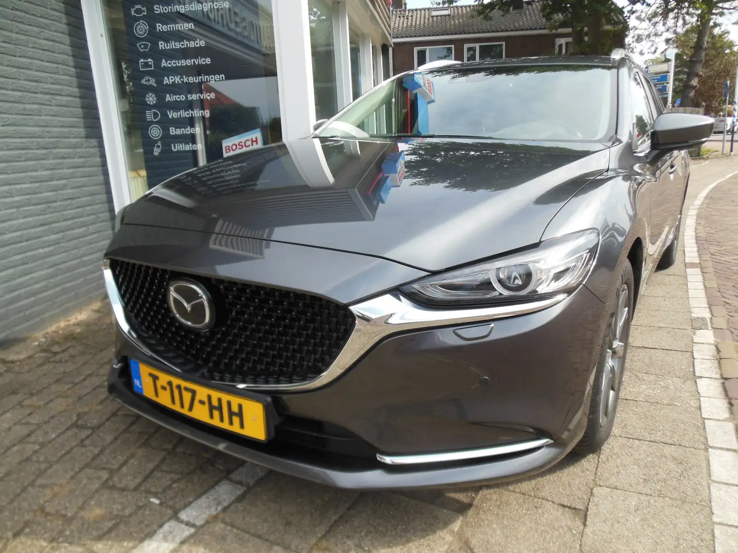 Mazda 6 Sportbreak 2.0 SkyActiv-G 165 Centre-Line 12 maand Grijs - 1