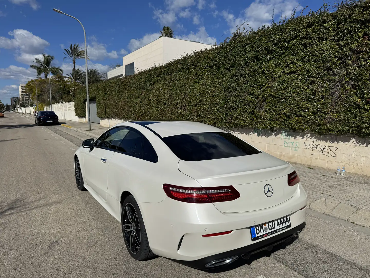 Mercedes-Benz E 220 d 4Matic Coupe 9G-TRONIC AMG Line - 2