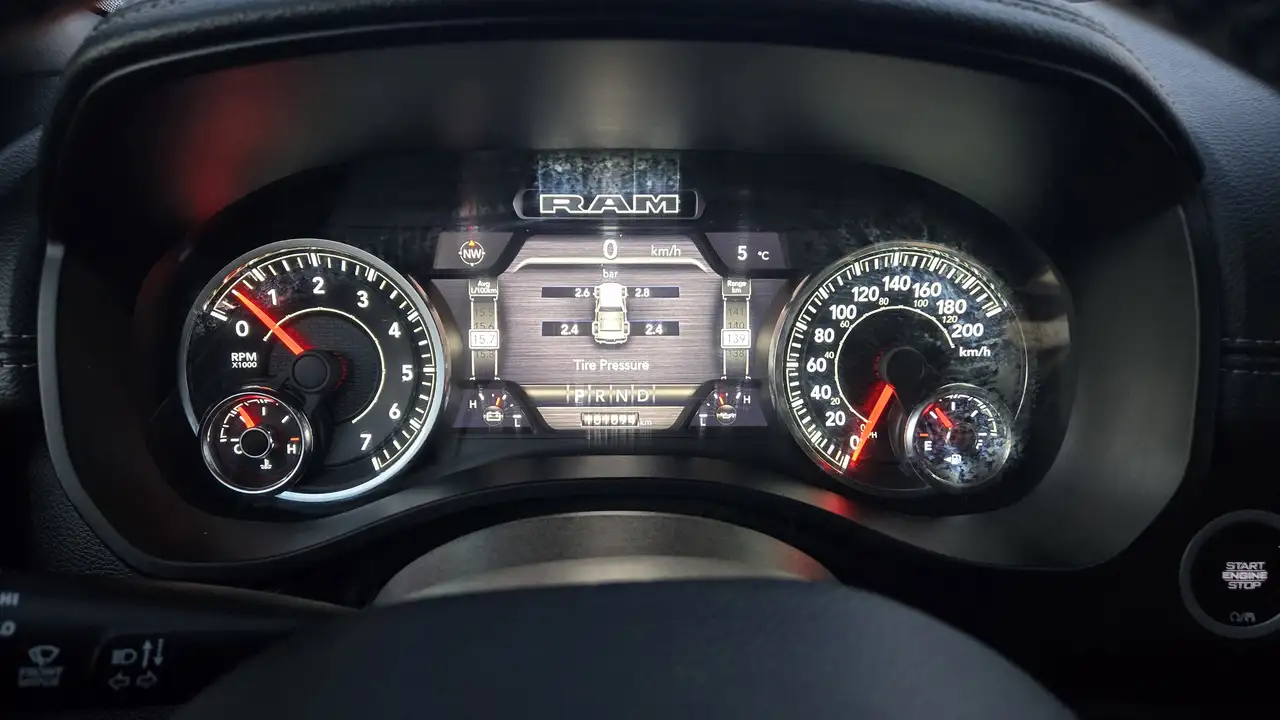 RAM 1500 снимка RAM 1500