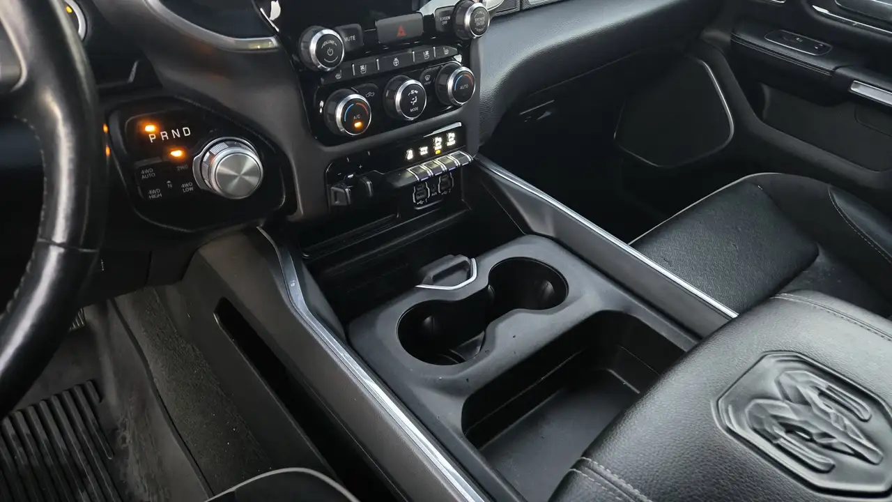 RAM 1500 снимка RAM 1500