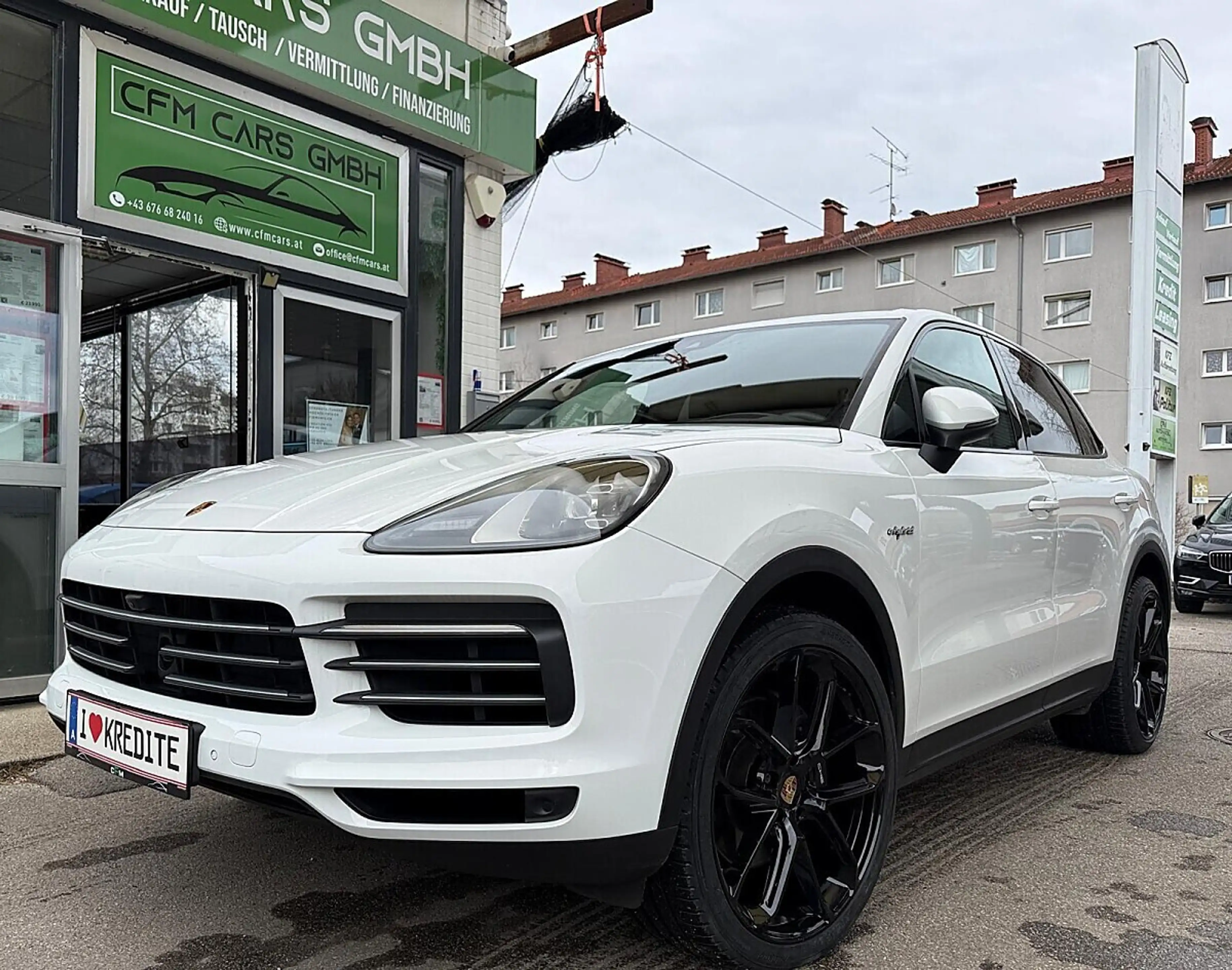 Porsche Cayenne III E-Hybrid PHEV 17,9 kWh Aut.