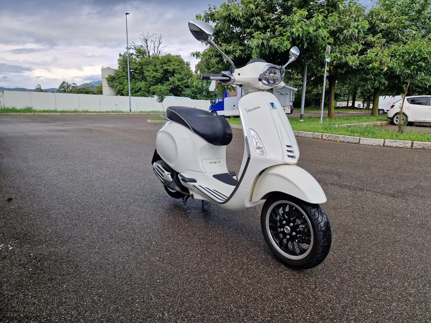 Vespa Sprint 125 Bianco - 2