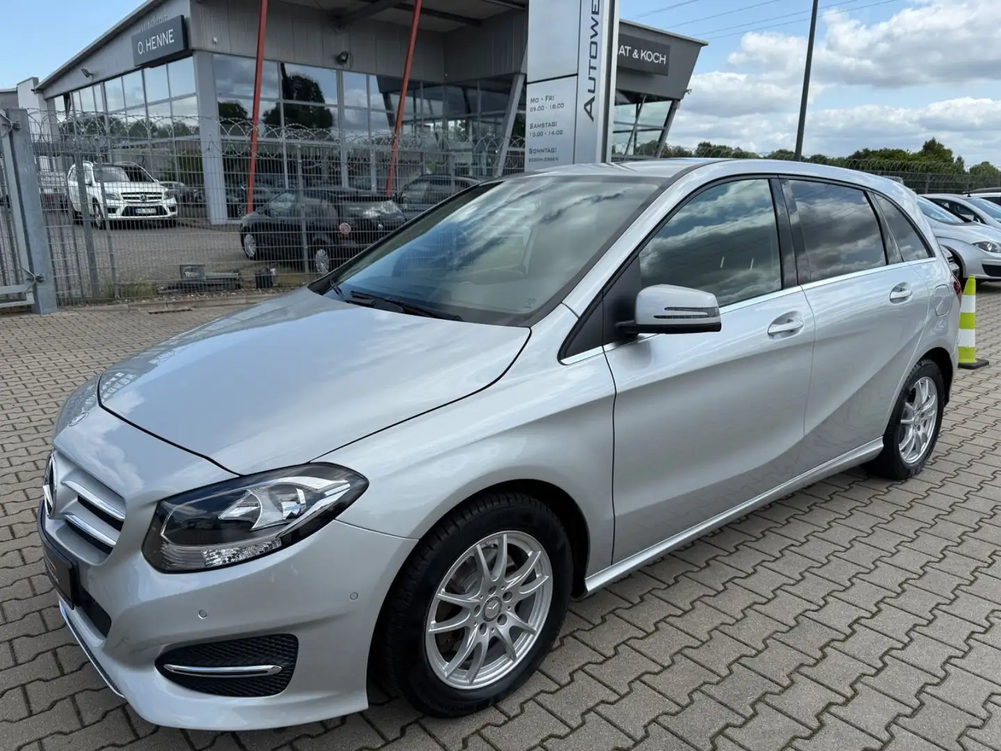 Mercedes-Benz B 180 B -Klasse B 180 Silber - 2