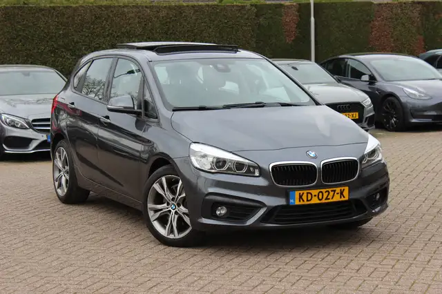 BMW 220 2-serie Active Tourer 220i High Executive / Trekha
