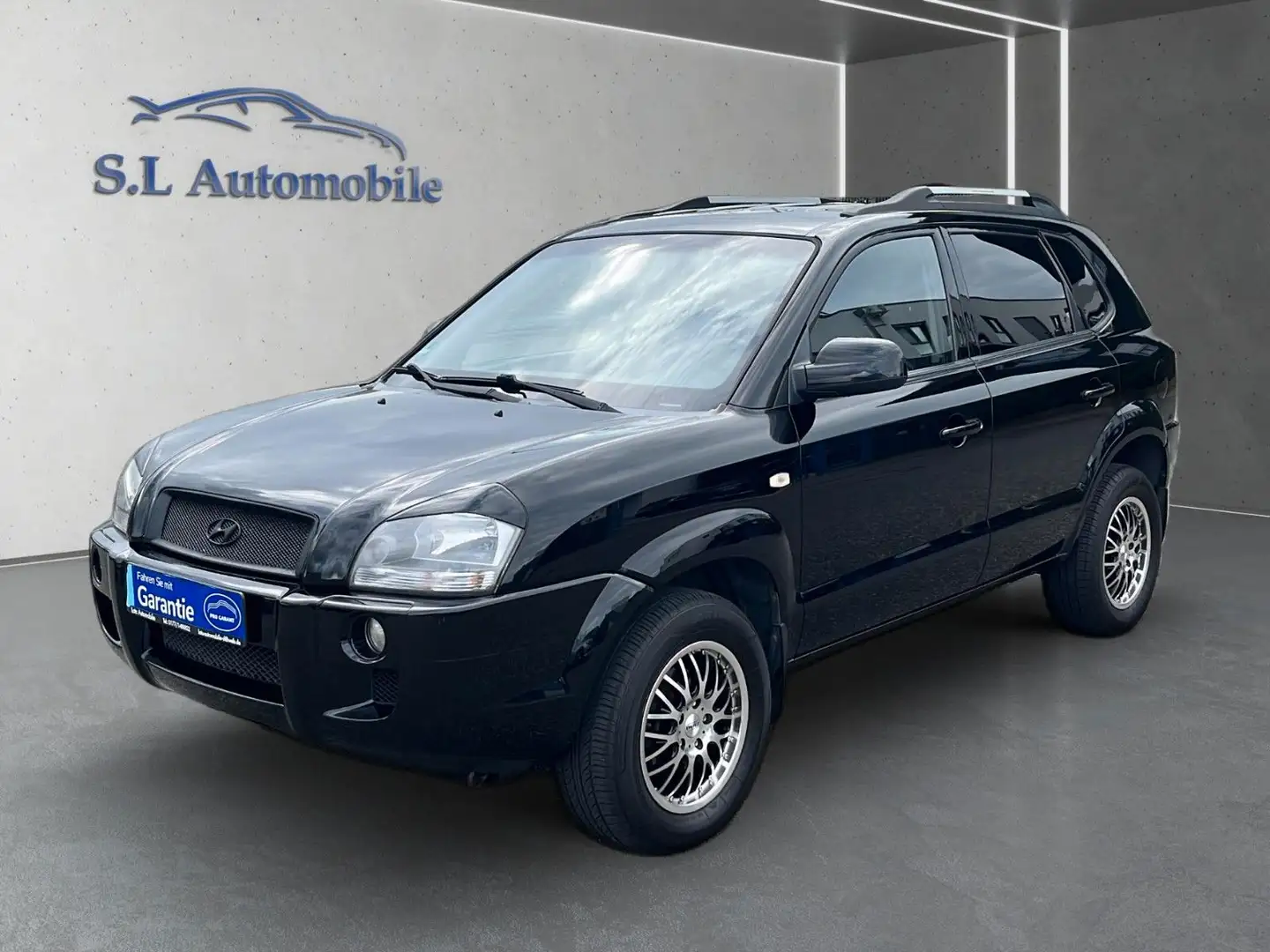 Hyundai TUCSON 2.0 GLS 1 Hand Wagen Nr 019 Schwarz - 2