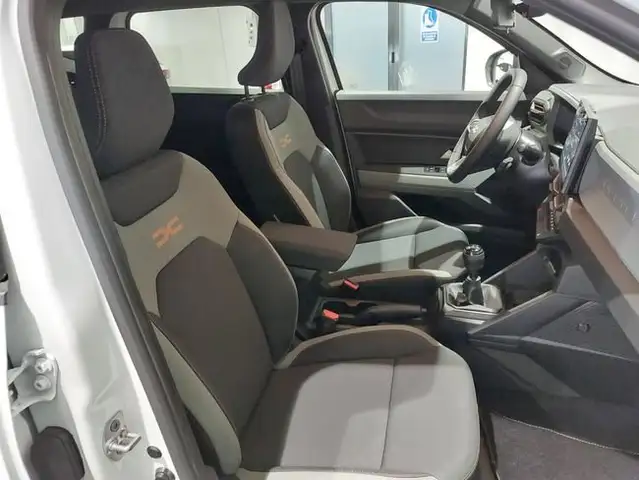 Dacia Duster view 19