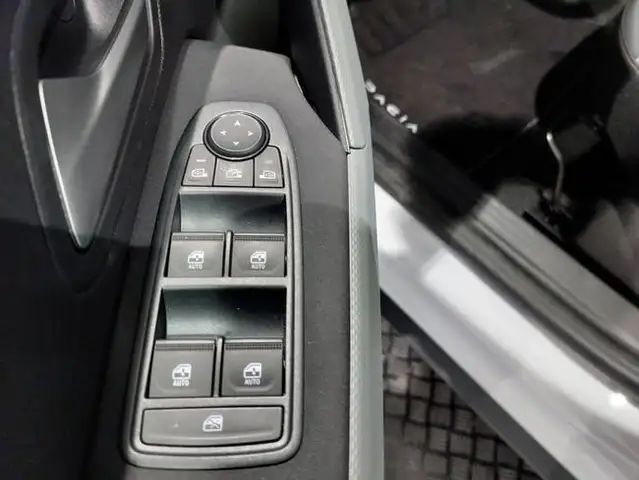 Dacia Duster view 9