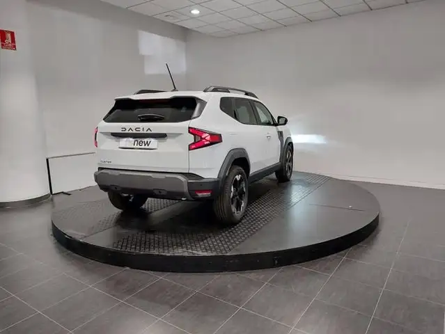 Dacia Duster view 3