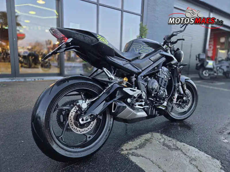 Triumph Street Triple RS - foto 3