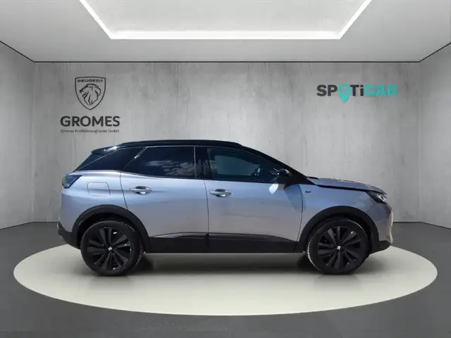 Peugeot 3008 view 2