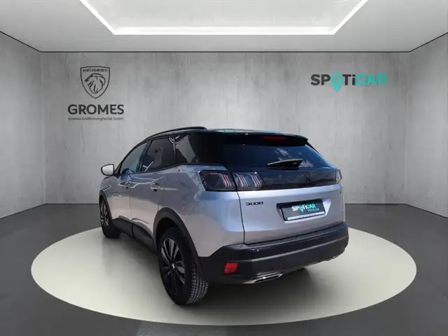 Peugeot 3008 view 5