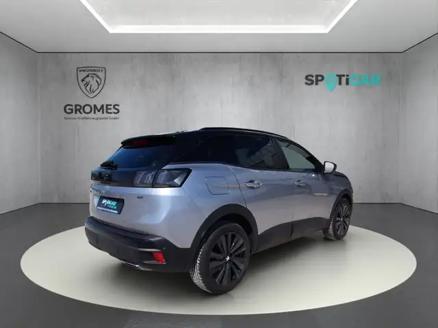 Peugeot 3008 view 3