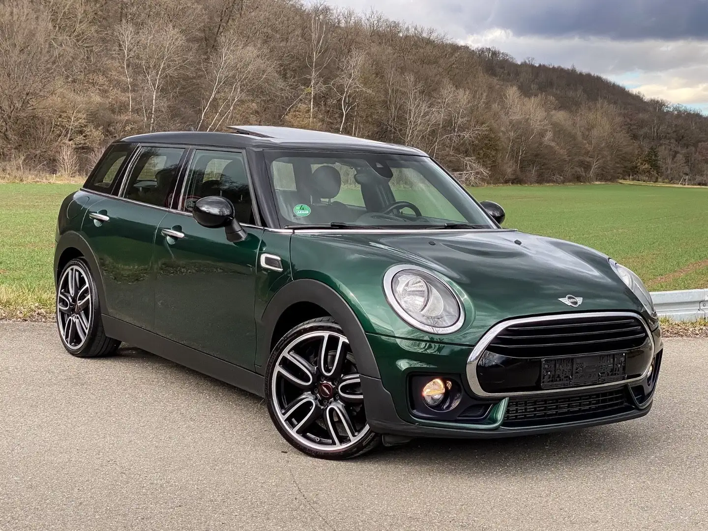 MINI Cooper D Clubman AUT JOHN COOPER WORKS /PANO/NAV Vert - 2