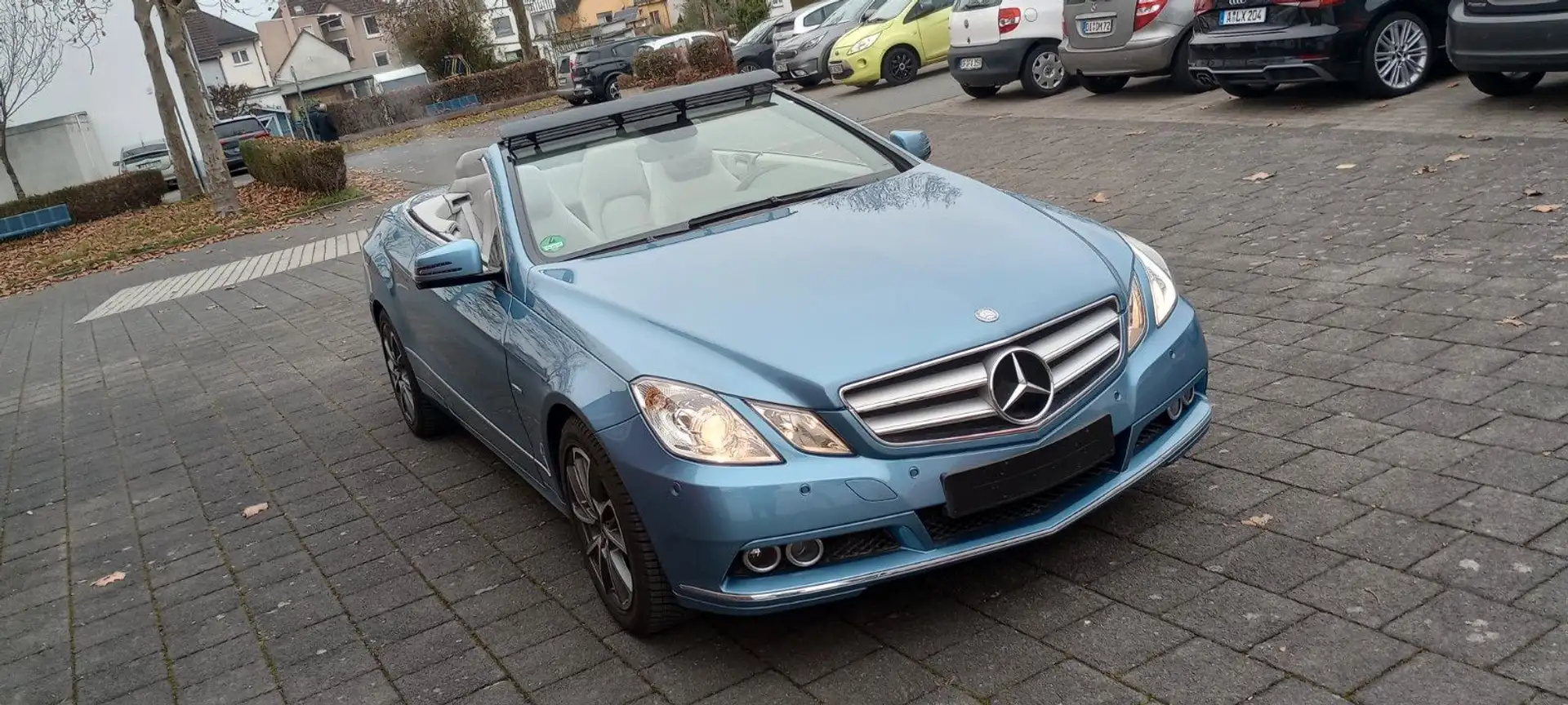 Mercedes-Benz E 200 Cabrio Autom Leder Navi Airscarf  Aircap Niebieski - 1