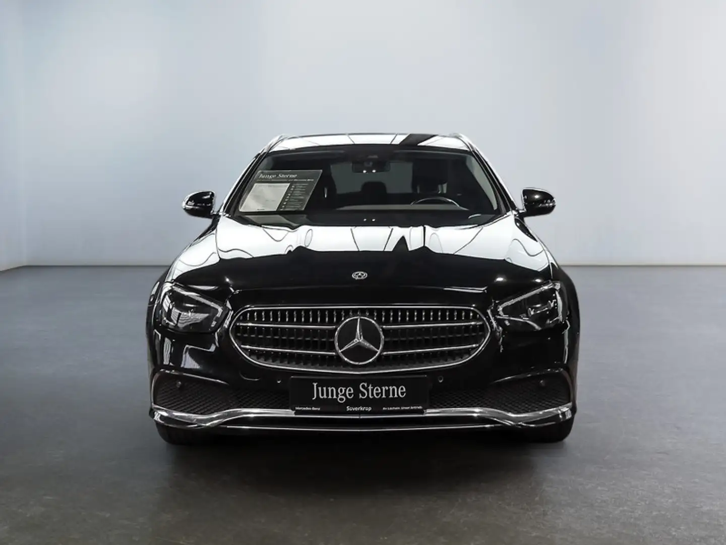 Mercedes-Benz E 400 T d 4M Avantgarde AHK Kamera LED DAB SHZ Noir - 2