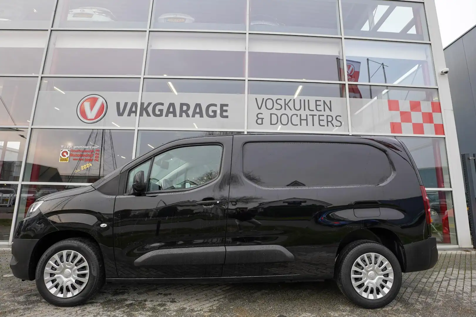 Toyota Proace City Long |1.2 Turbo Professional | Benzine | Automaat Zwart - 2