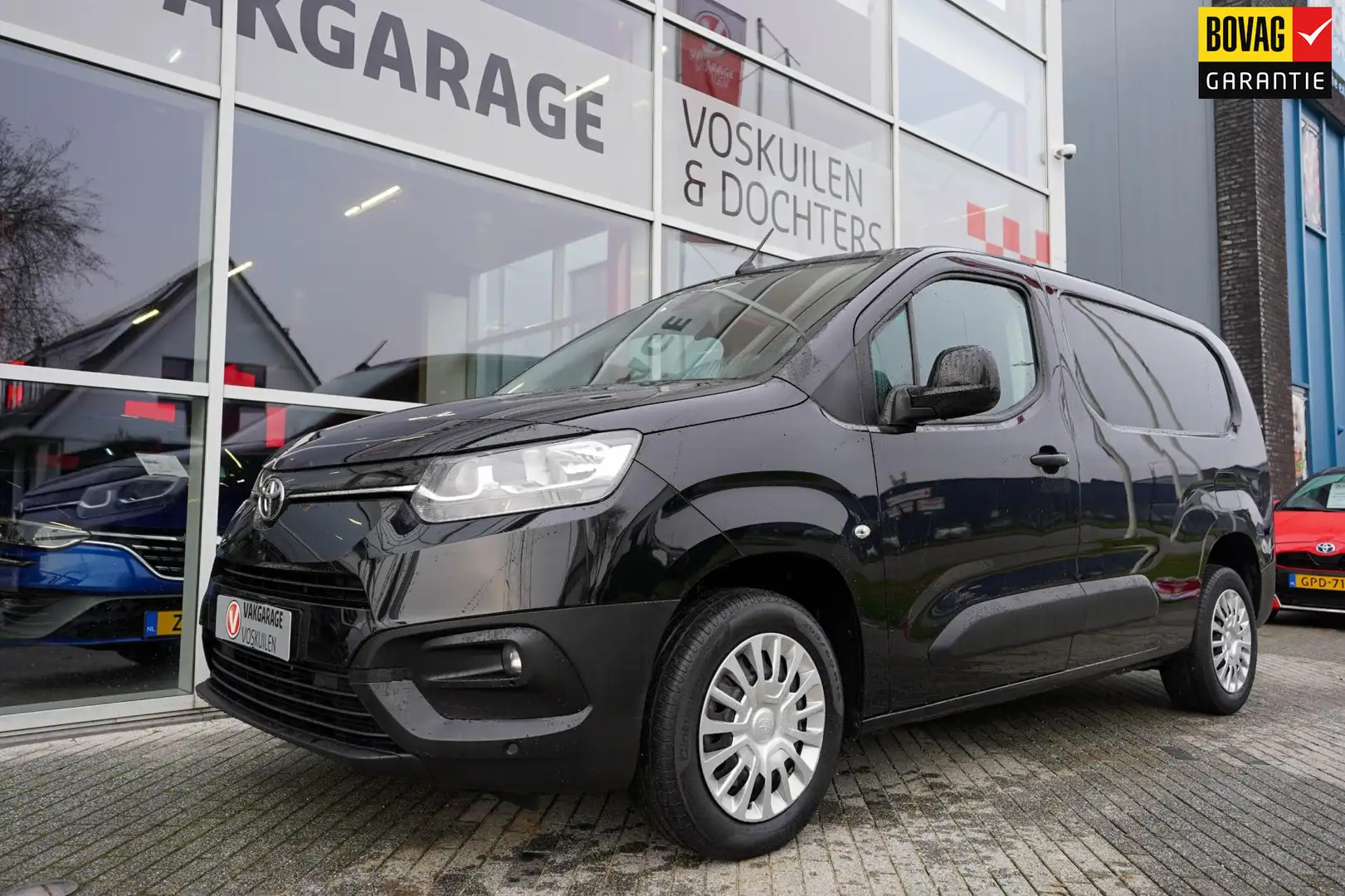 Toyota Proace City Long |1.2 Turbo Professional | Benzine | Automaat Zwart - 1