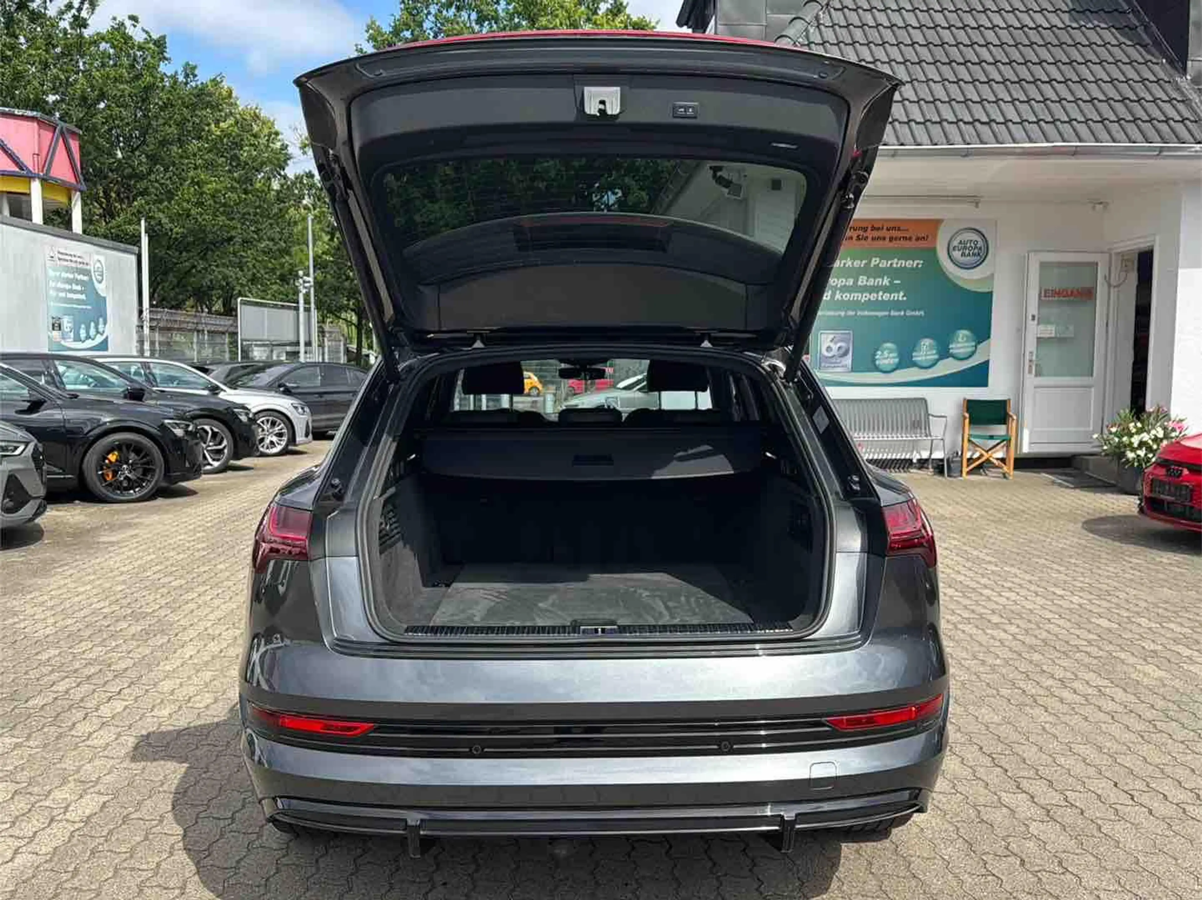 Audi e-tron 55 2x S line ACC AHK BLACK MATRIX B&O 20Z — photo 9