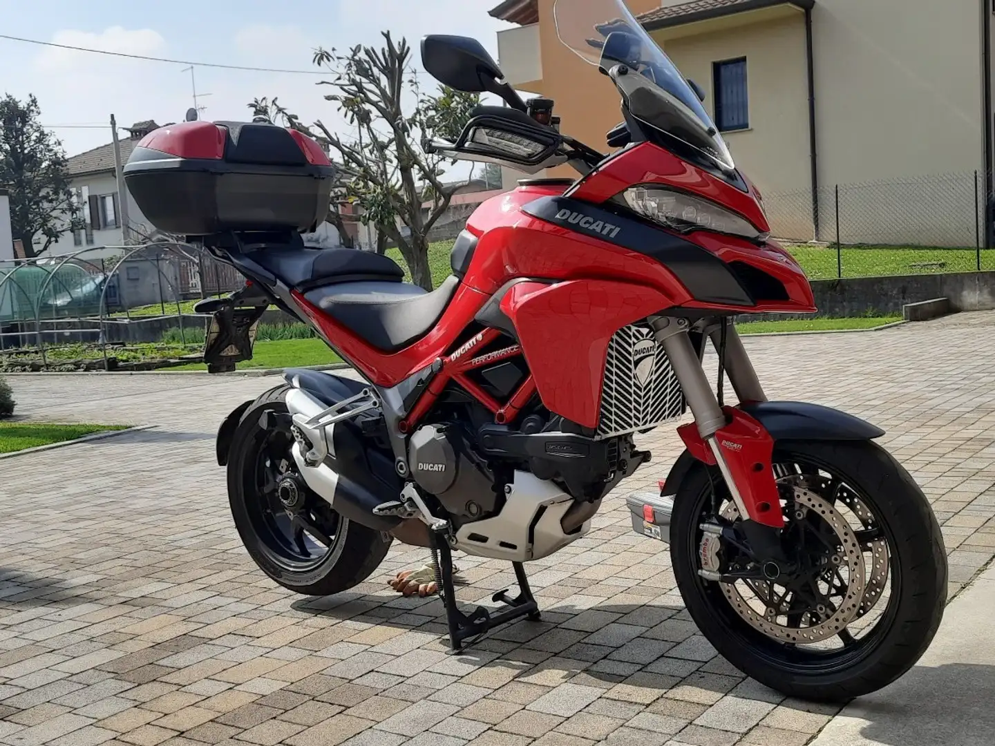 Ducati Multistrada 1200 Czerwony - 2