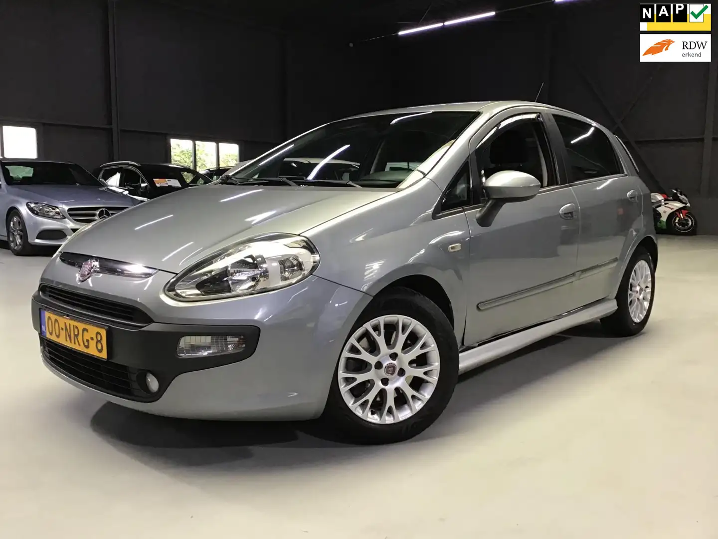 Fiat Punto Evo 1.3 M-Jet Dynamic I 3e Eigen I 112xxx NAP I Clima Grijs - 1