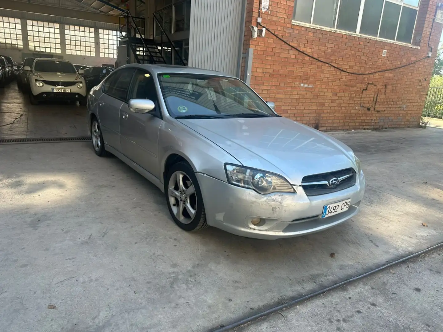 Subaru Legacy 2.5i Gris - 1